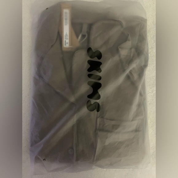 SKIMS**RARE** Long Sleeve Sleep Set-FOSSIL-XS-BNWT - Picture 6 of 9